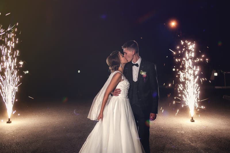  Race, wulkany iskier, flary i świetlne show!