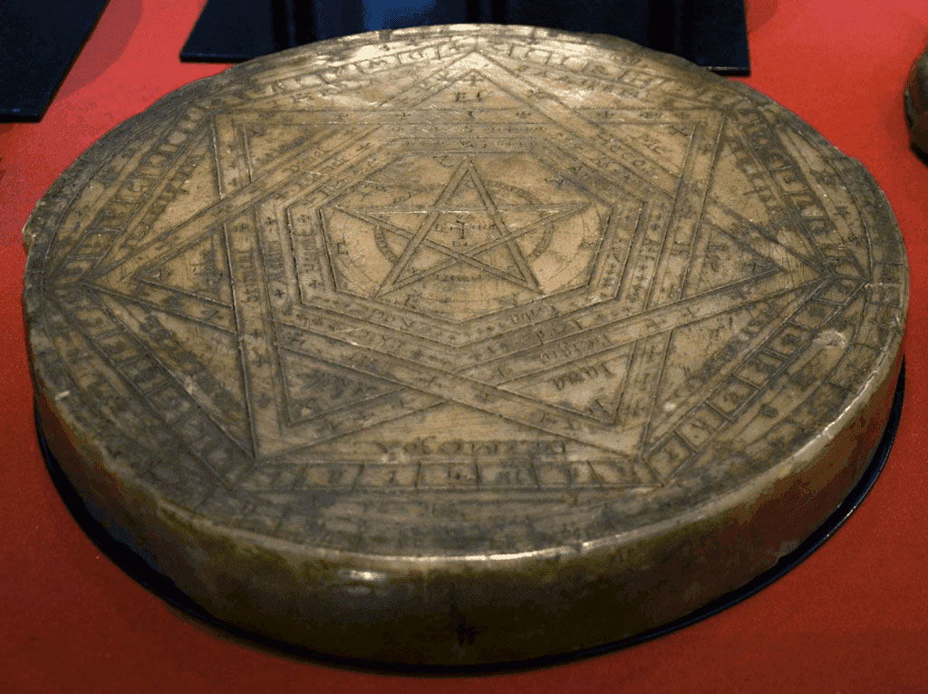 Енохиаская магия