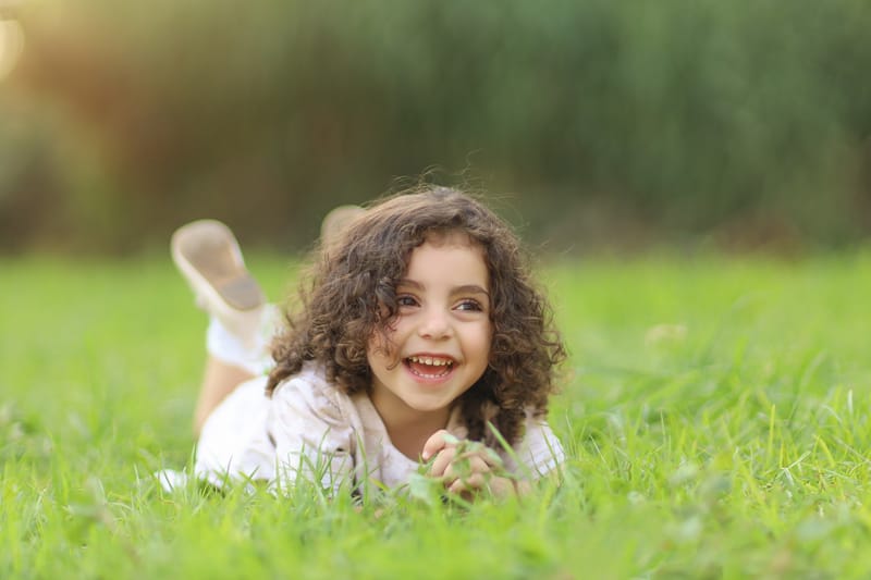 הרגע הזה שילדים רואים את מרחבי הדשא האינסופיים, הזיק הזה שנדלק בעיניים... אולי זה המרחב שמרחיב משהו, אולי זה הירוק שמרחיב את הלב, כשהופכים את כל החגיגה הזאת לתמונה זה מכניס חיות ושמחה בכל פעם שרואים את הילדים שבמרכז שוב.
