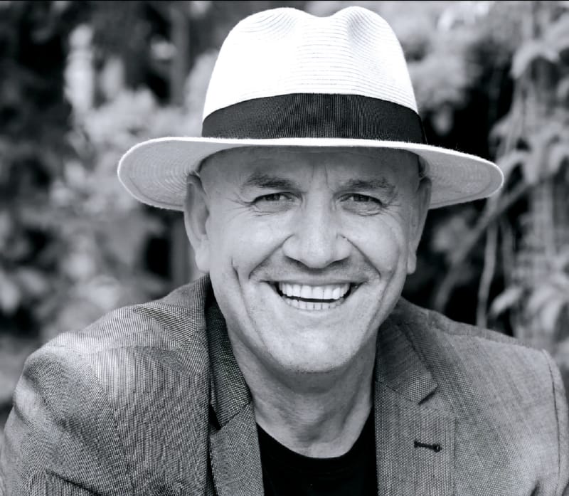 Partner ambassador of magazine "CONTRASTS"