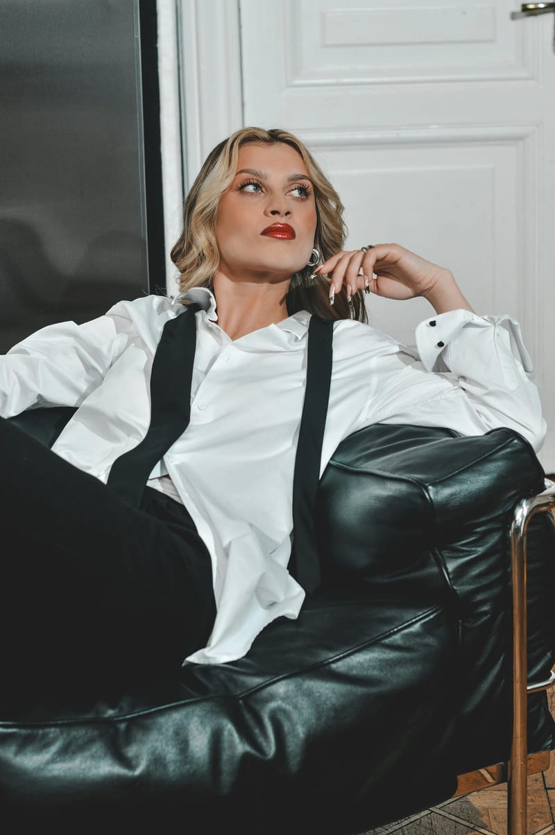 ΟΛΟΚΛΗΡΗ : Η ΘΗΛΥΚΗ ΠΑΡΟΥΣΙΑ ΣΤΟ ΕΠΑΓΓΕΛΜΑΤΙΚΟ ΤΟΠΙΟ