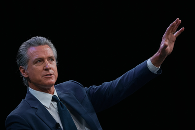 California Governor Gavin Newsom signs deal for AI regulation - contrast to Trump