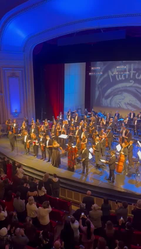 Decori, Costume,  Ecleraj: