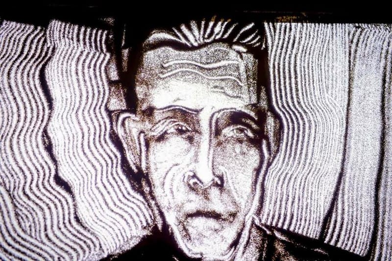 Portretul tău în orice material la care te gândești. Și în cele la care nu te-ai gândit.