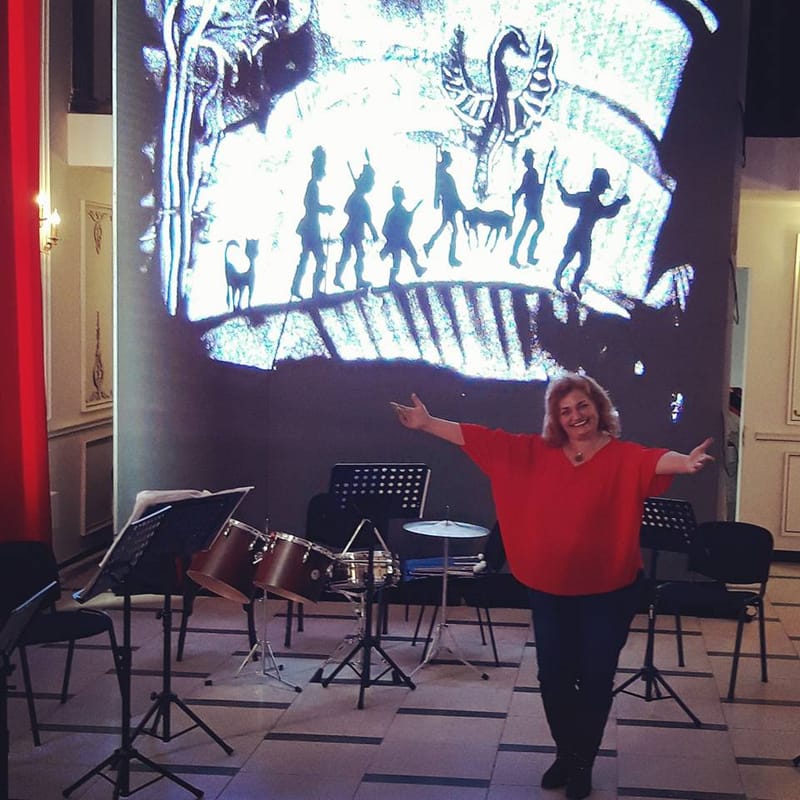 Decori, Costume, Ecleraj: