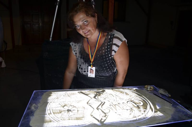 Decori, Costume, Ecleraj: