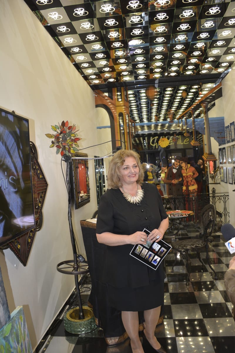 Ferestrele Marianei Pachis – expoziția de la Galeriile Sabion