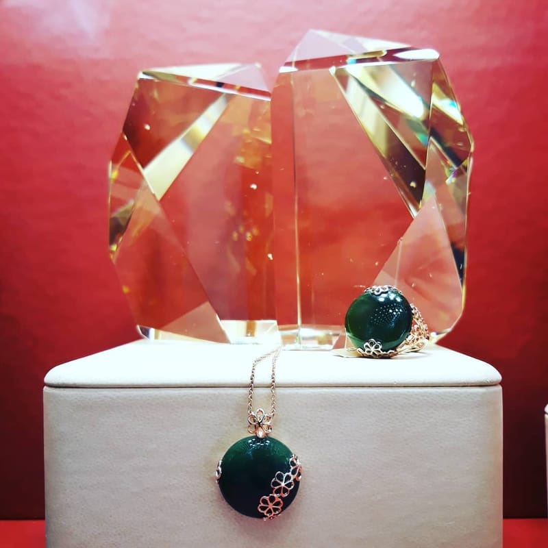 Expoziții lucrări opalin, flint, cuarț