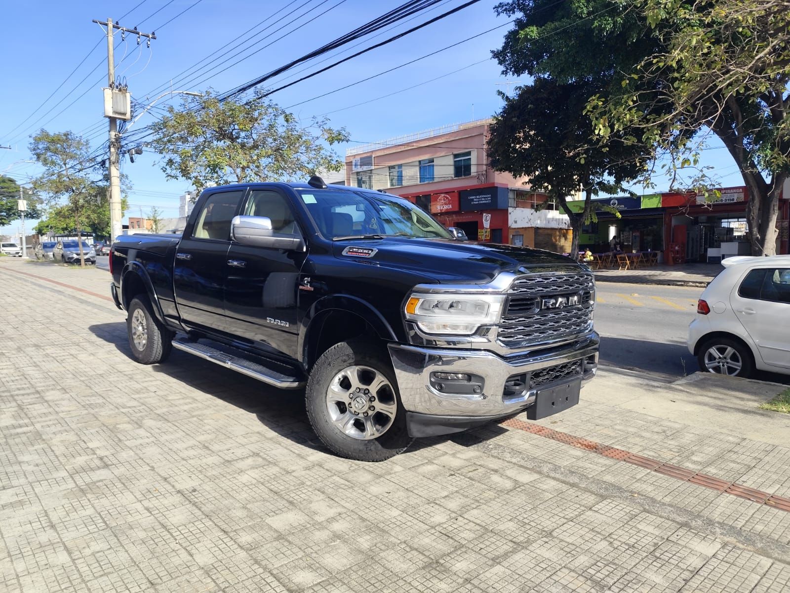 DOGDE RAM LARAMIE 2500 2021