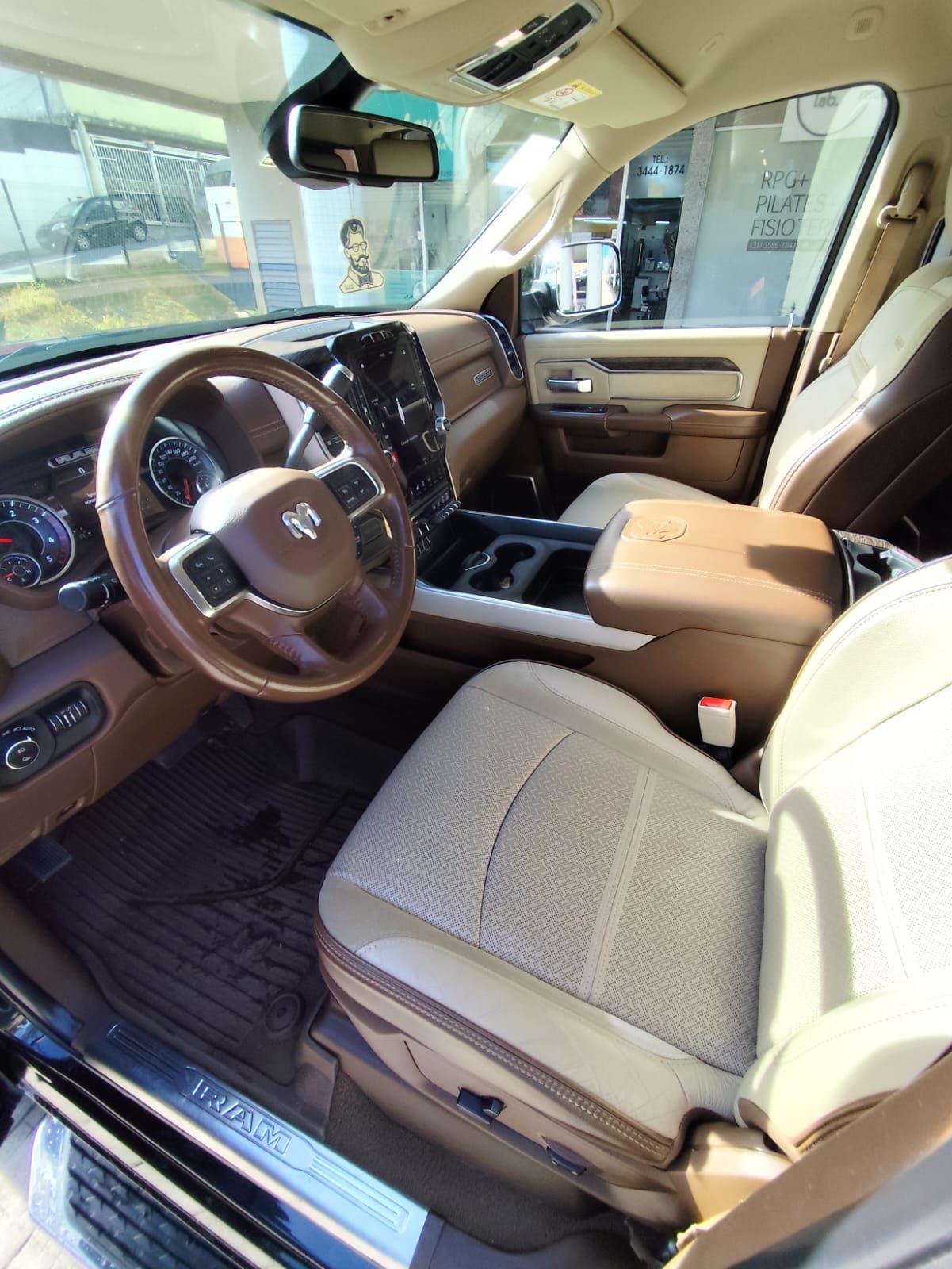 DOGDE RAM LARAMIE 2500 2021