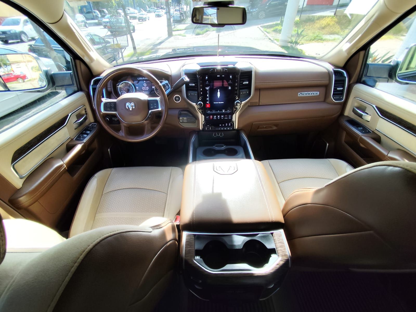 DOGDE RAM LARAMIE 2500 2021