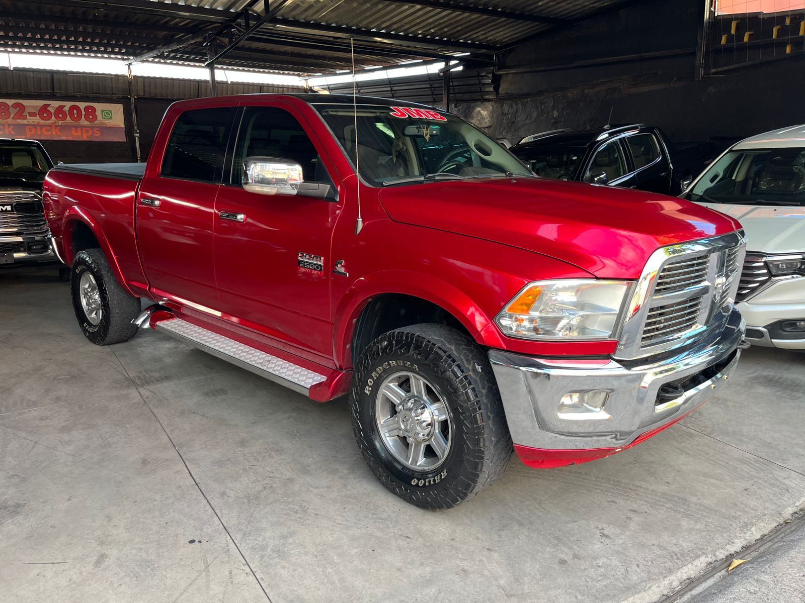 DOGDE RAM 2012 LARAMIE