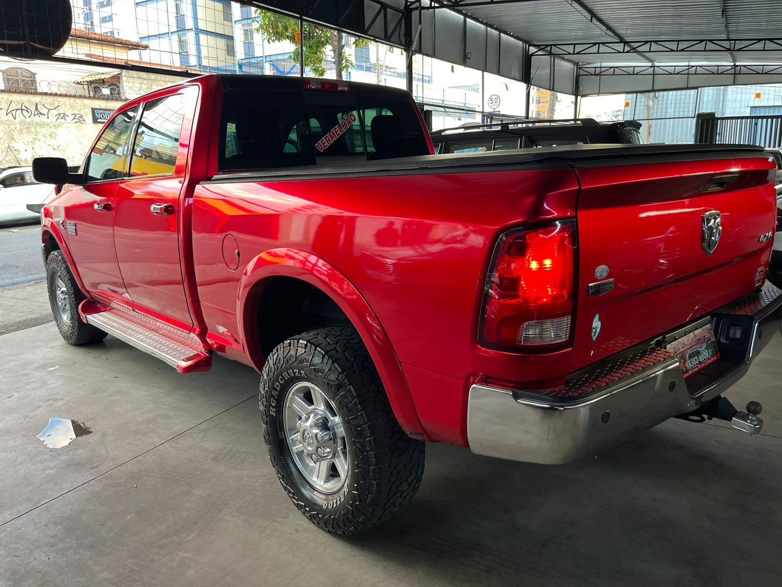 DOGDE RAM 2012 LARAMIE