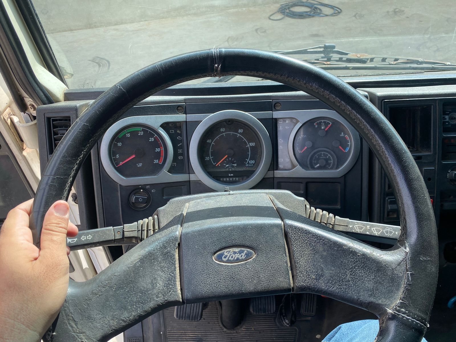 FORD CARGO 815 E 2010