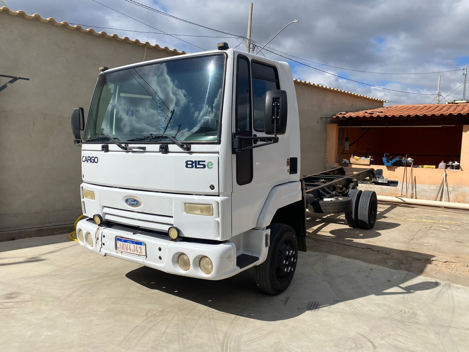 FORD CARGO 815 E 2010