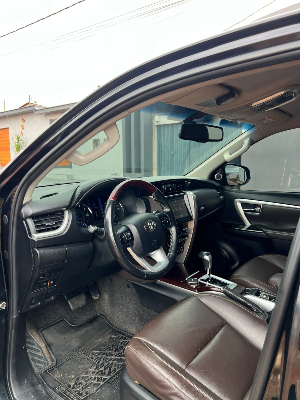 TOYOTA SW4 SRX 2017 DIESEL 4X4 7 LUGARES