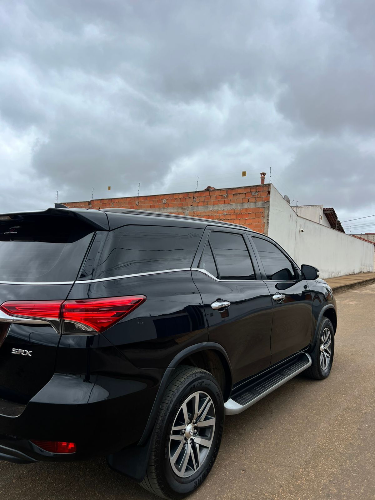 TOYOTA SW4 SRX 2017 DIESEL 4X4 7 LUGARES