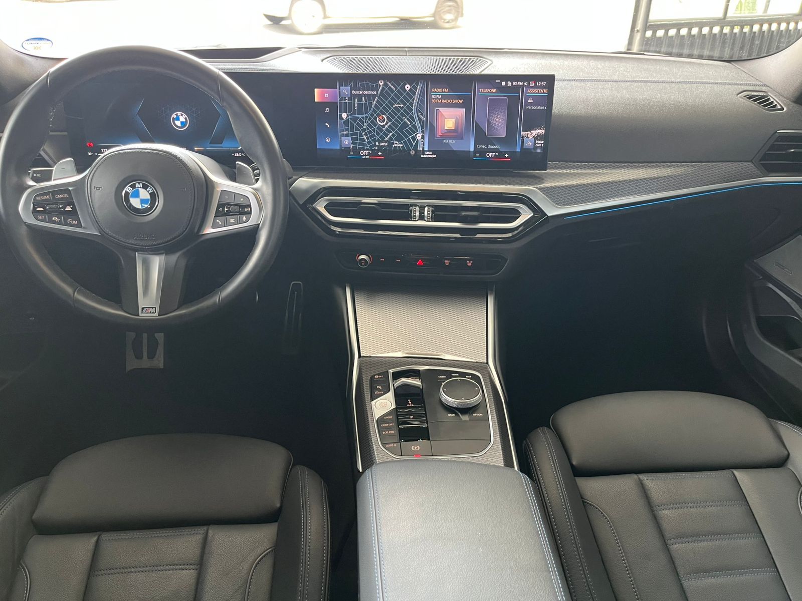 BMW 320i M SPORT