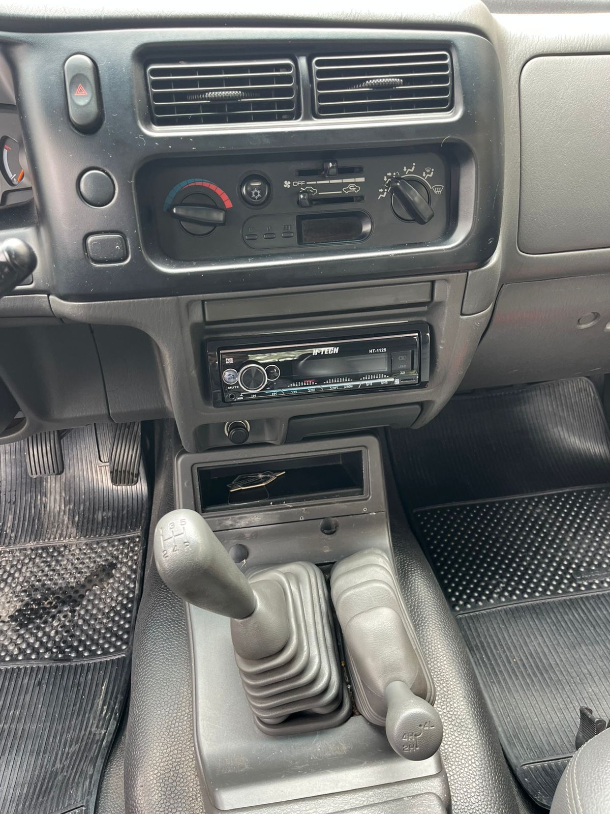 L200 2012 EXTREMAMENTE NOVA 