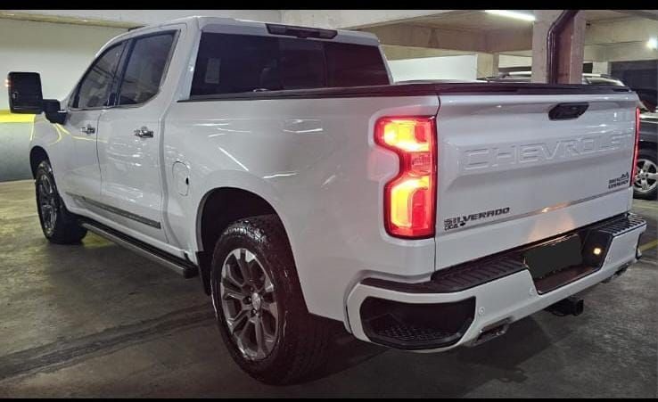 SILVERADO V8 2024 
