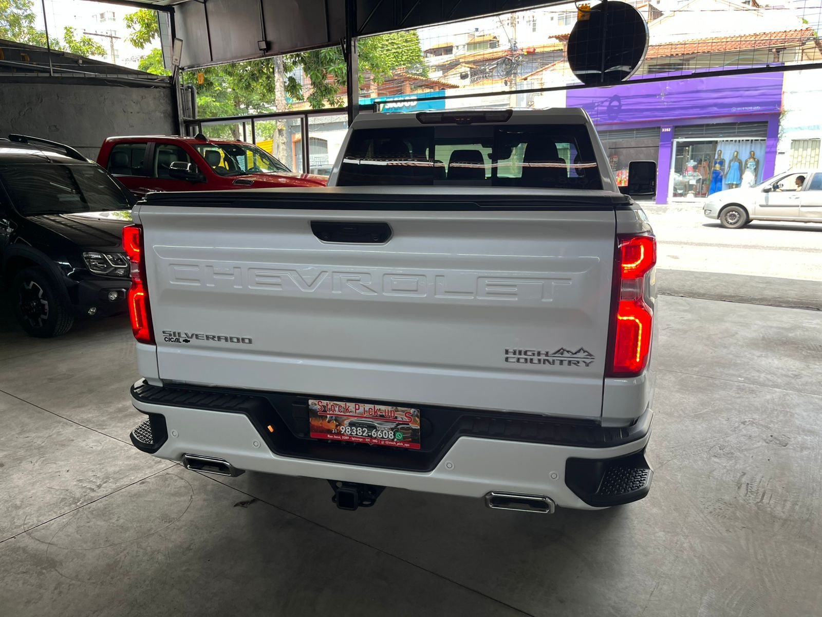 SILVERADO V8 2024 