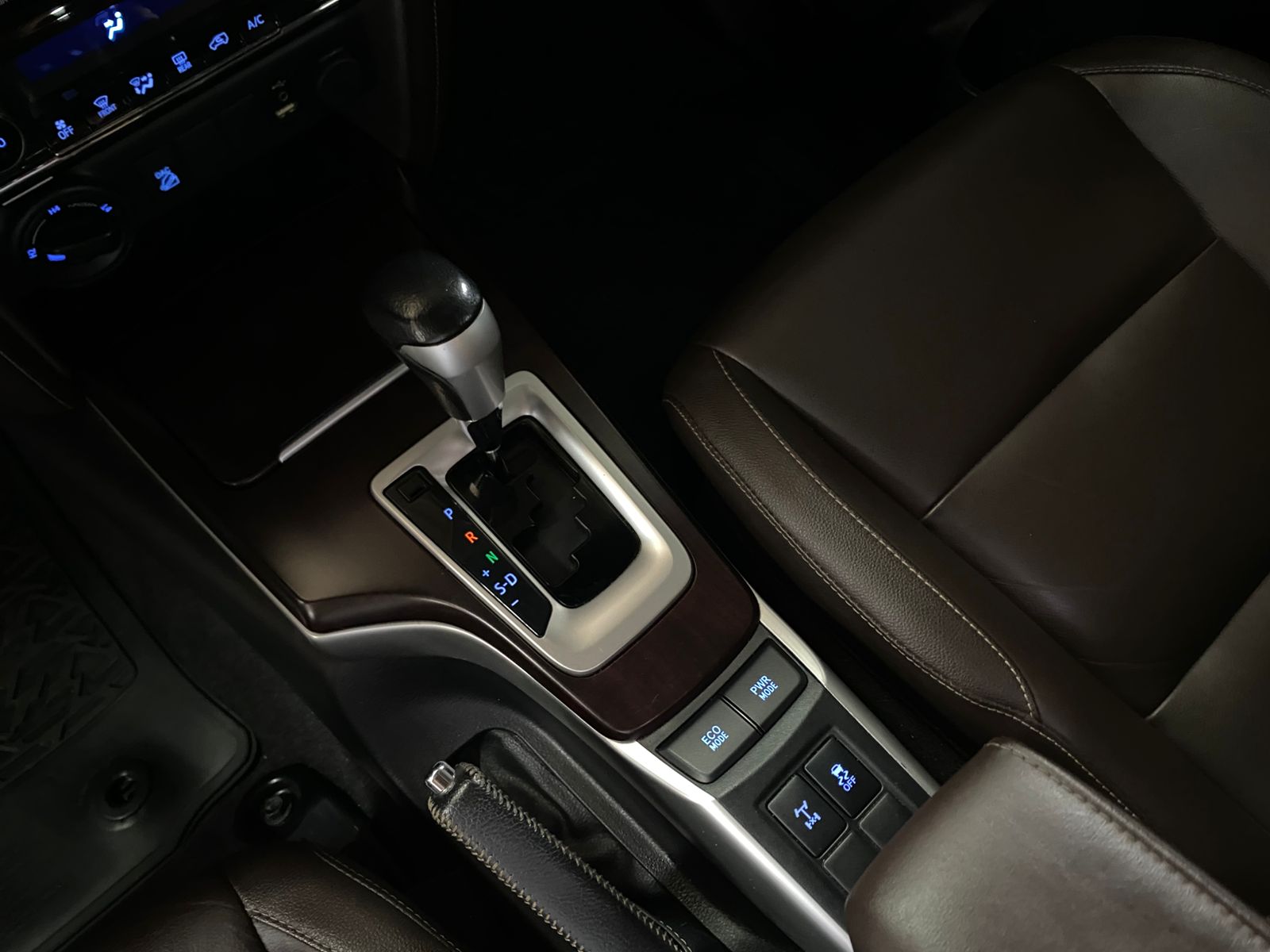 TOYOTA HILUX SW4 SRX 2020