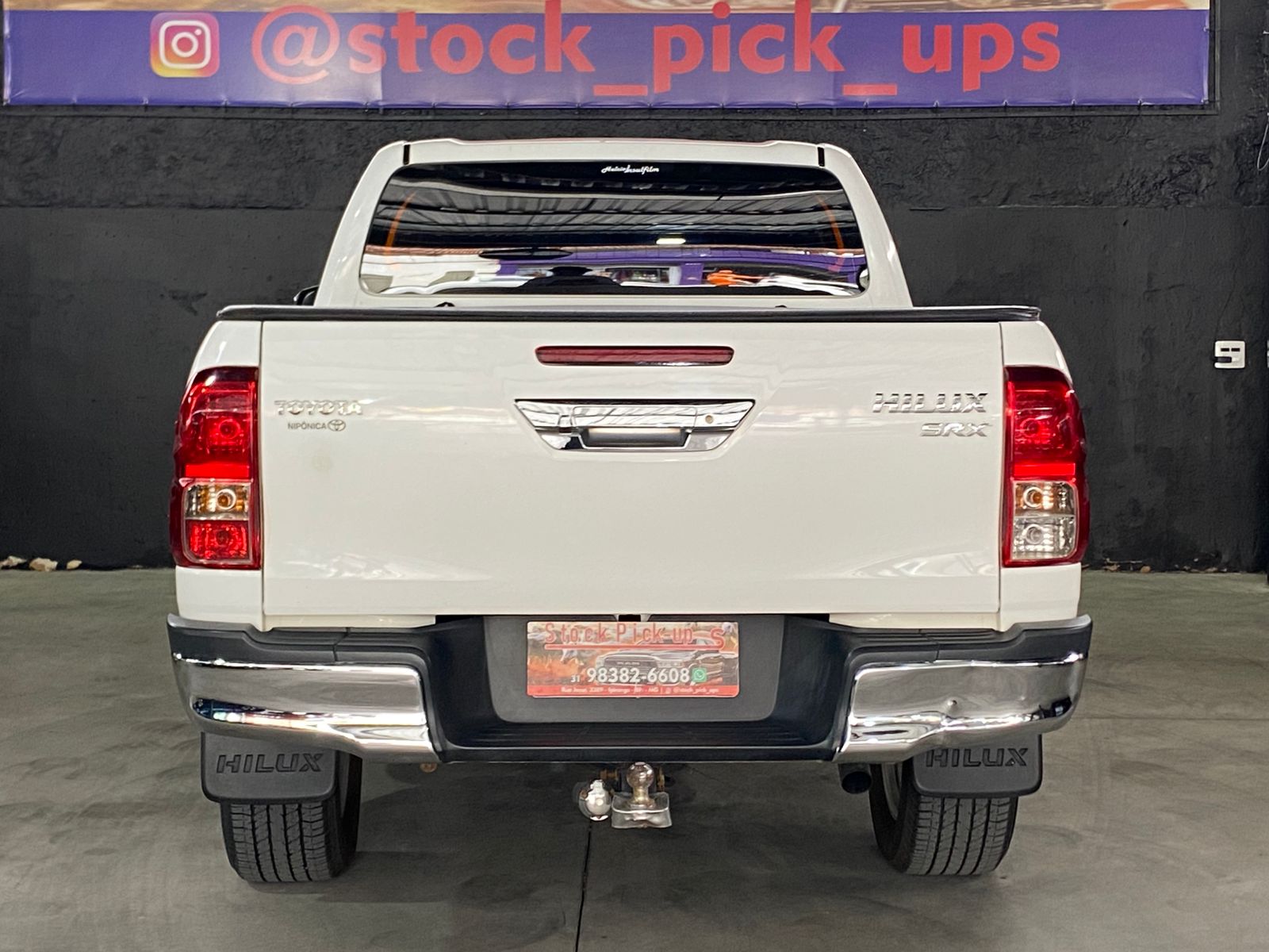 TOYOTA HILLUX SRX 2017 EXTREMAMENTE NOVA 