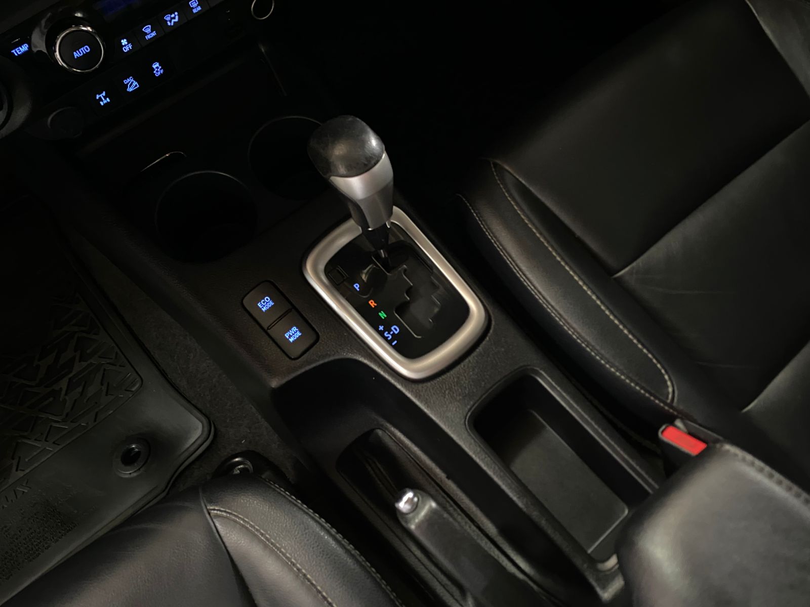 TOYOTA HILLUX SRX 2017 EXTREMAMENTE NOVA 