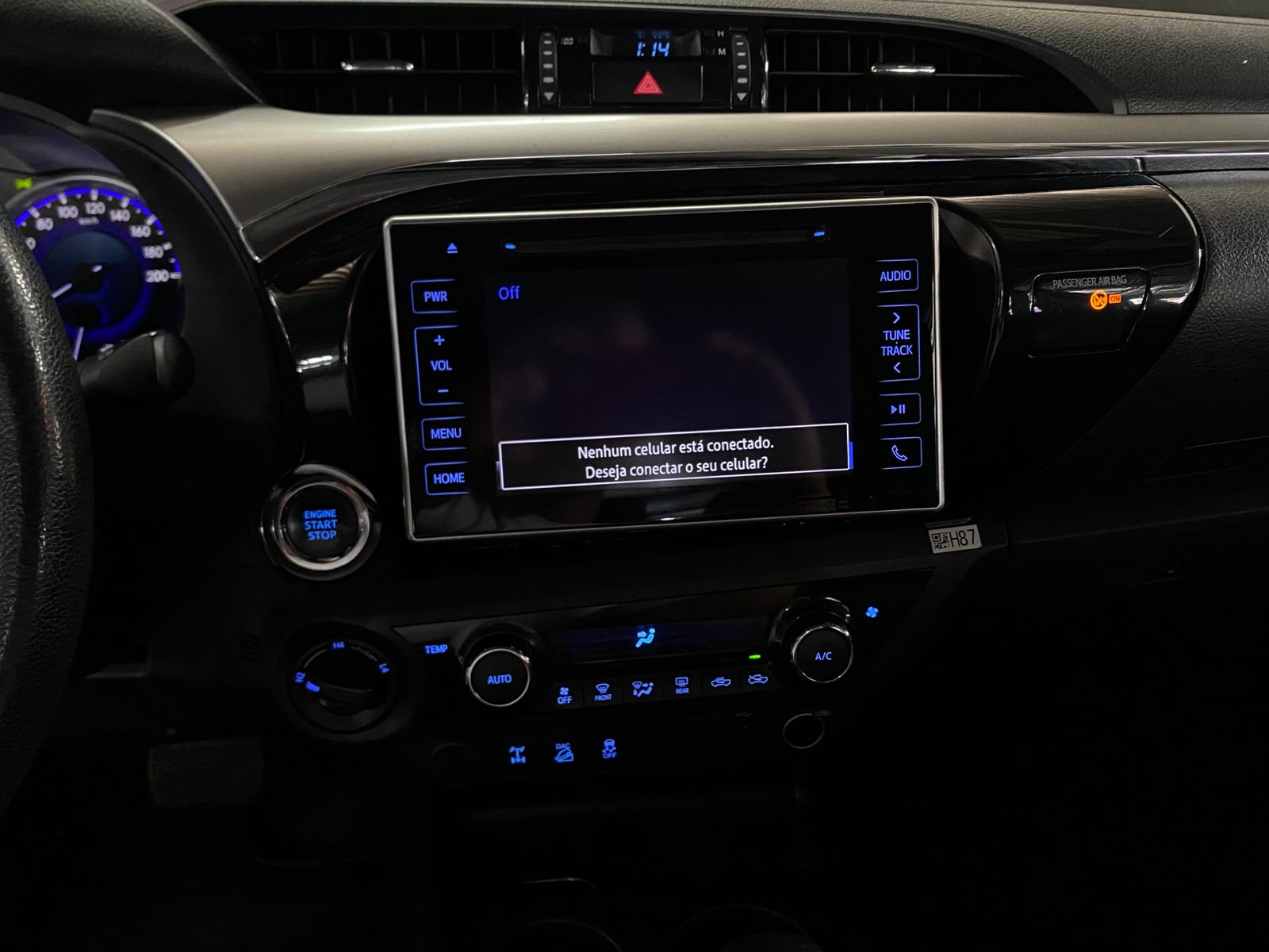 TOYOTA HILLUX SRX 2017 EXTREMAMENTE NOVA 