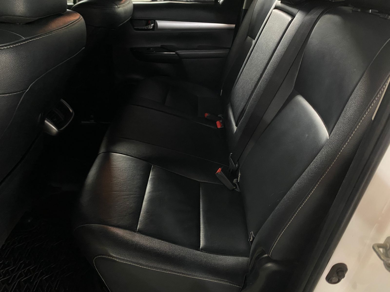 TOYOTA HILLUX SRX 2017 EXTREMAMENTE NOVA 