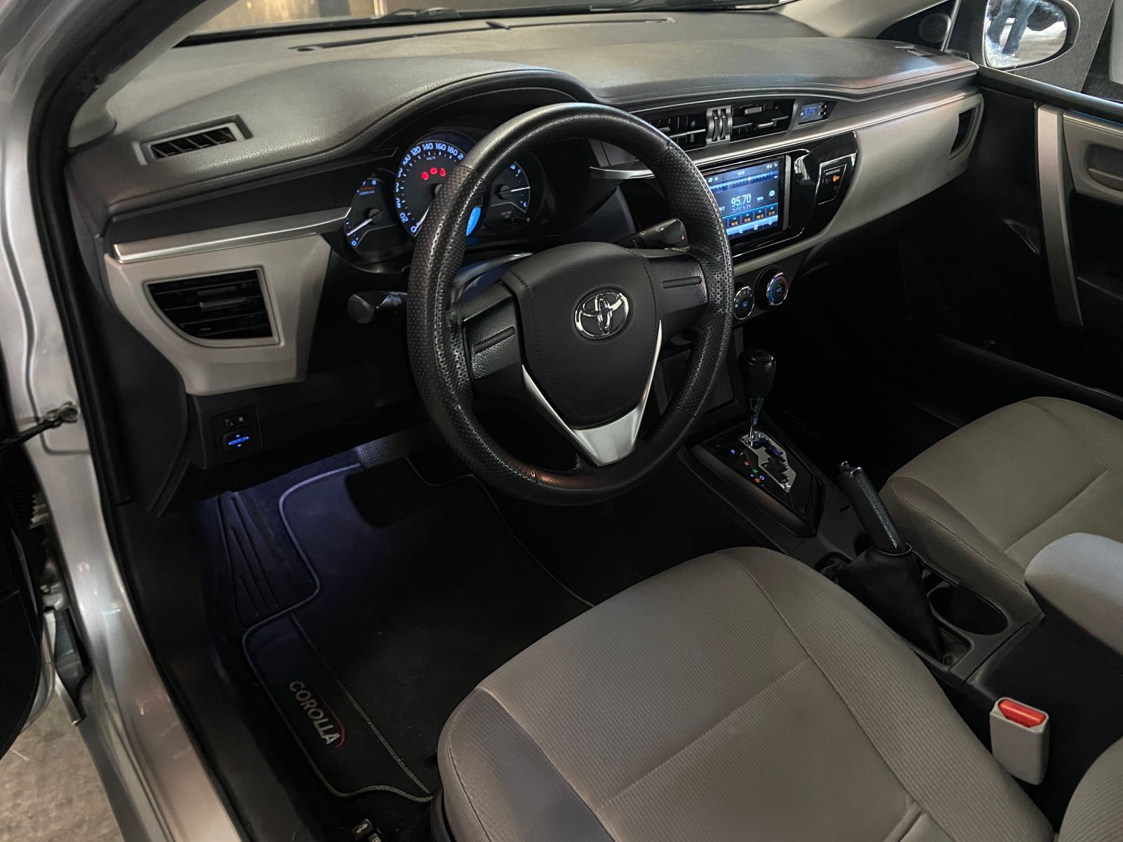 TOYOTA COROLLA GLI 1.8 CVT ANO 2017