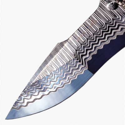 מהפכה בכיס: ההיסטוריה המדהימה מאחורי 10 פלדות הסכינים הנמכרות היום