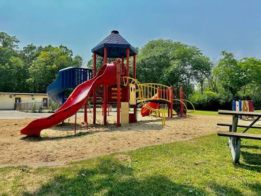 PARKS &amp; PLAY