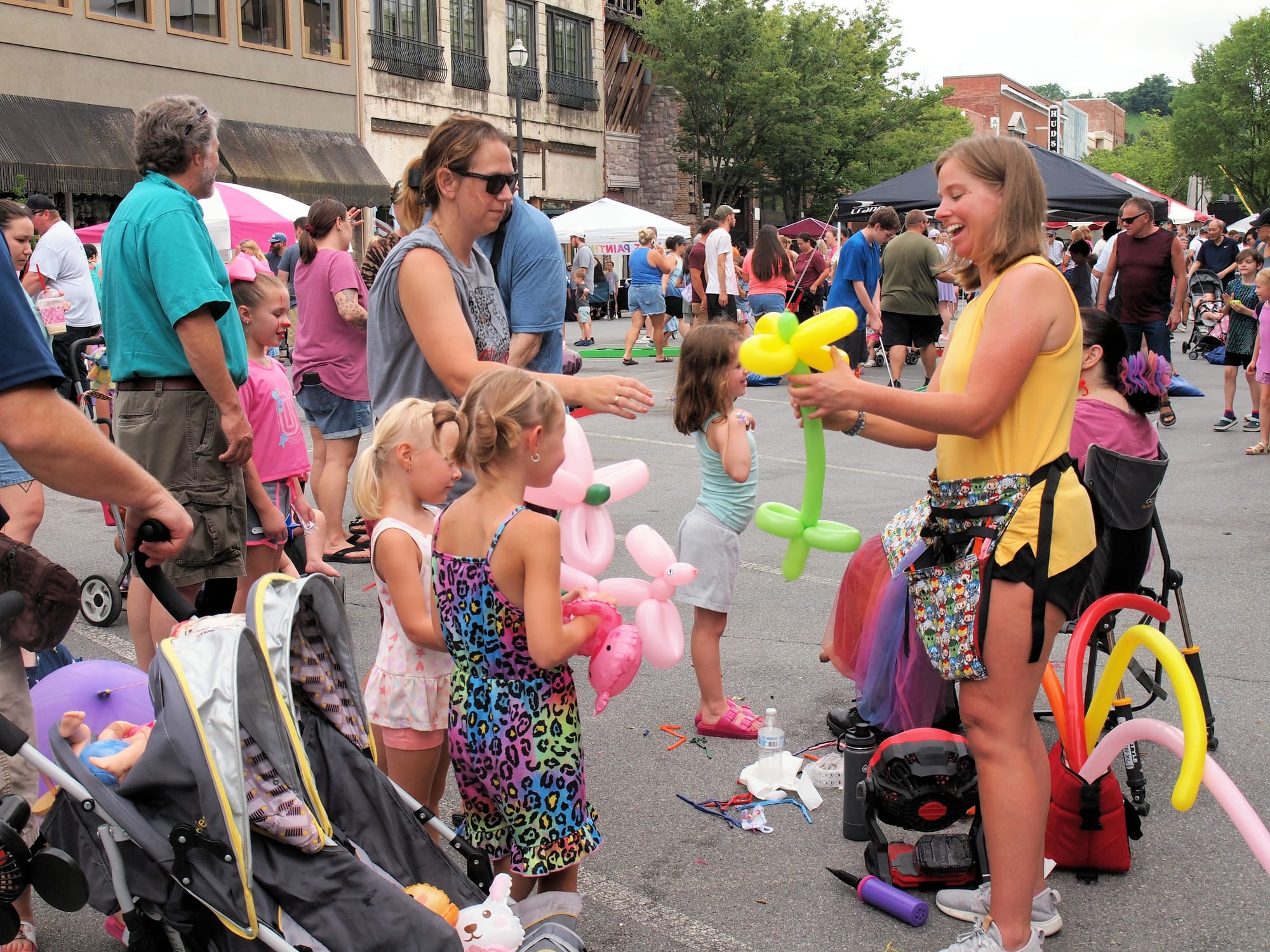2025 Kingsport Fun Fest Street Fair, Kingsport, TN [Photo: J Lowry]