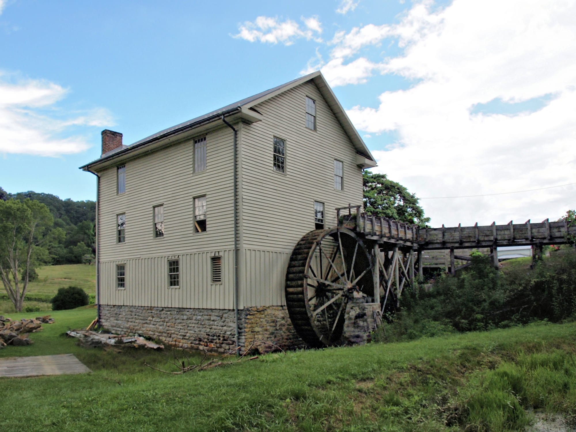 July, 2025: VA Highlands Festival, Abingdon, White's Mill [Photo: S Cobaugh]