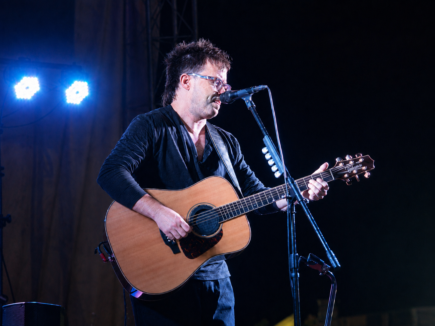 Singer-songwriter Keith Wallen performs an acoustic set at the Sullivan County Fair in Piney Flats, Tenn., Aug. 7, 2026. Wallen is also a guitarist and vocalist with the rock band Breaking Benjamin. [Photo: S Cobaugh]