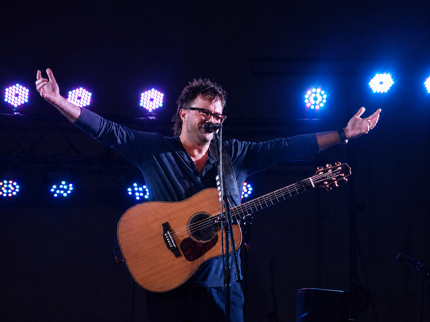 Keith Wallen performs at the Sullivan County Fair in Piney Flats, Tenn., Aug. 7, 2026. Wallen is a guitarist and vocalist with Breaking Benjamin and also performs as a solo artist. [Photo: S Cobaugh]