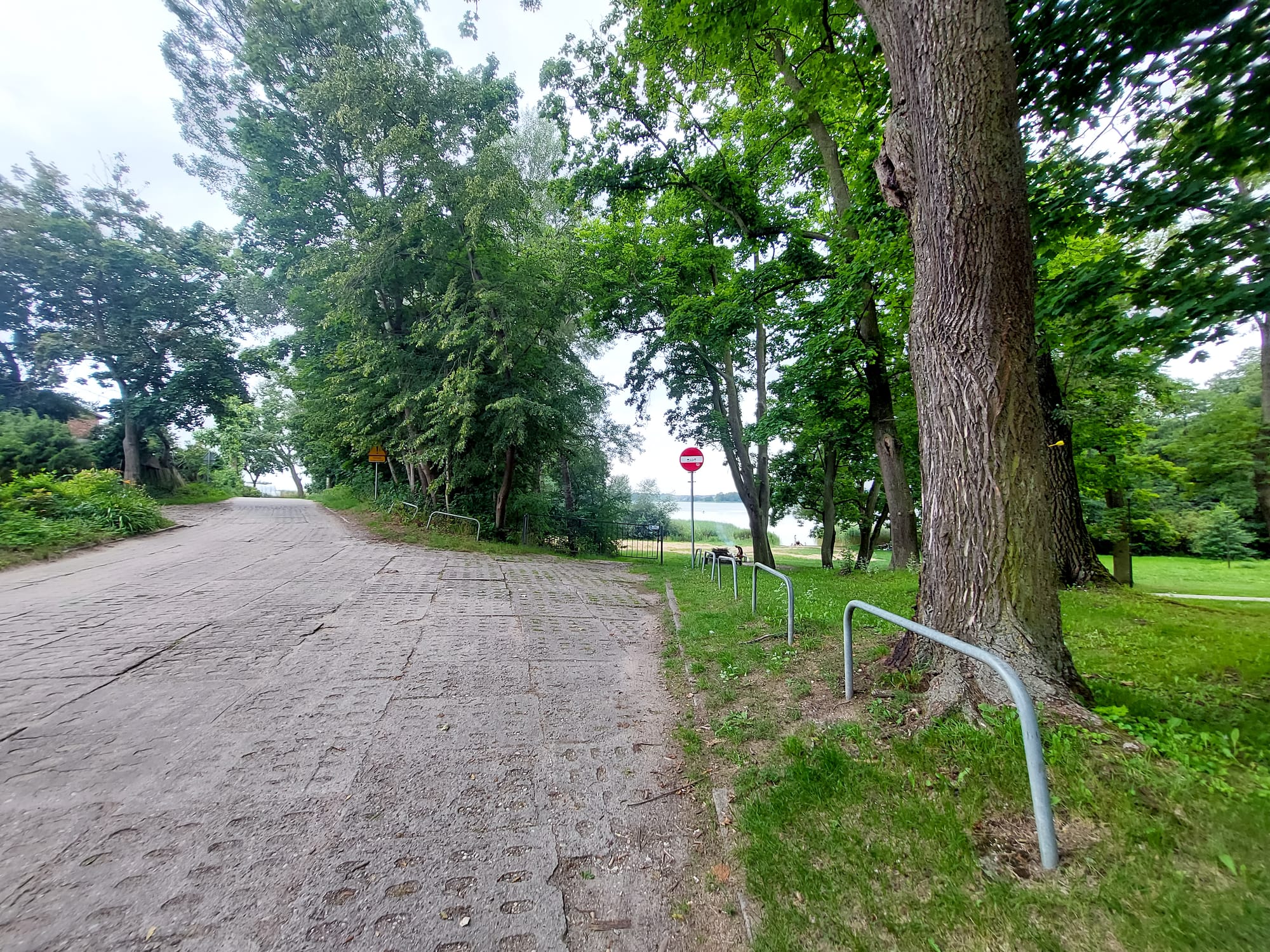 Na sprzedaż dom z potencjałem inwestycyjnym - Turzy, nad jeziorem Damaszka koło Tczewa