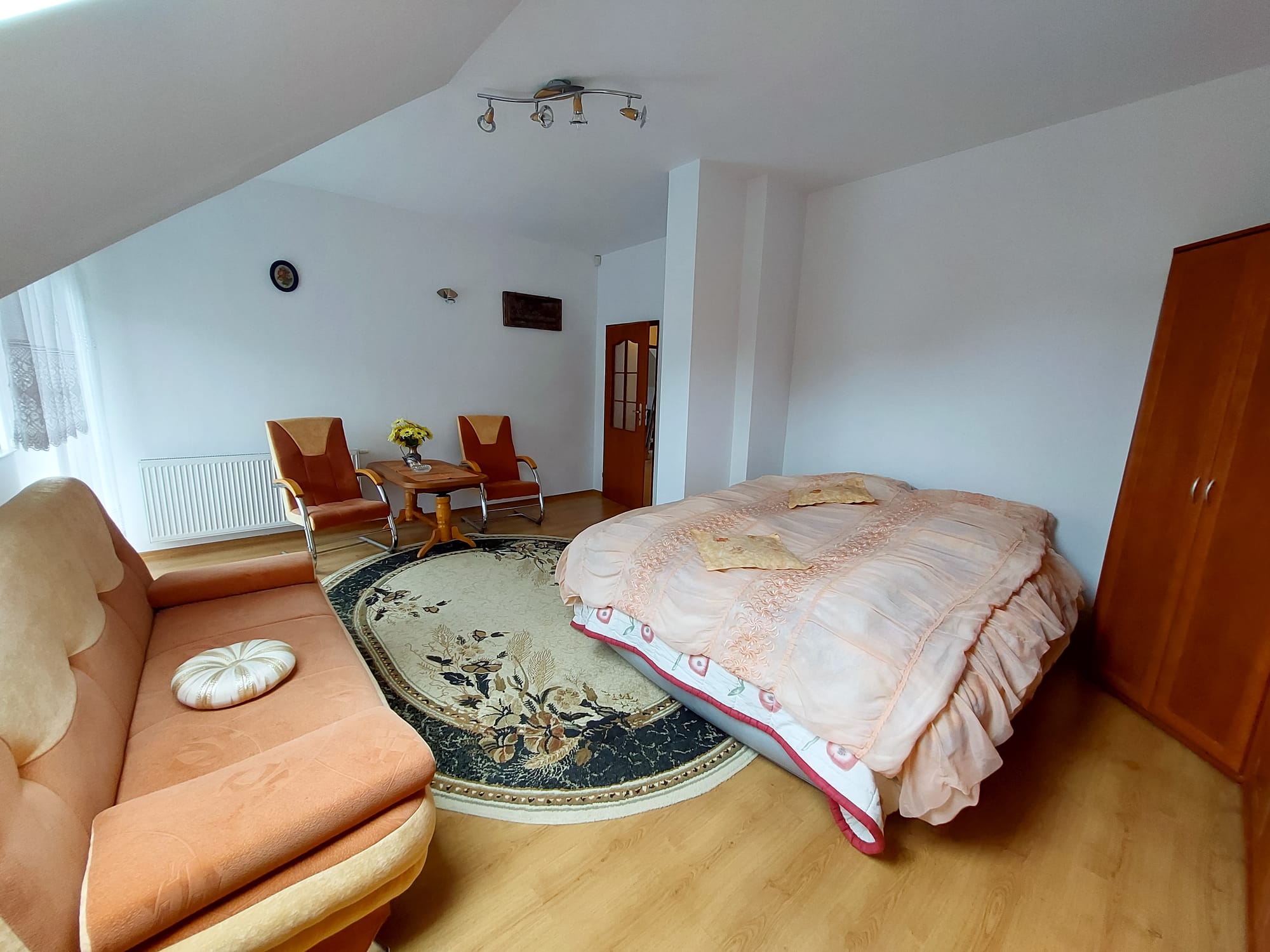 Na sprzedaż dom z potencjałem inwestycyjnym - Turzy, nad jeziorem Damaszka koło Tczewa