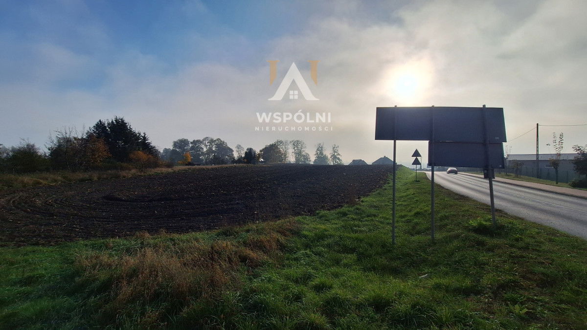 Działka na sprzedaż