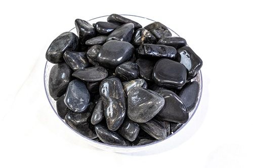 Nature's Dark Gems: What Makes Black Pebbles Unique