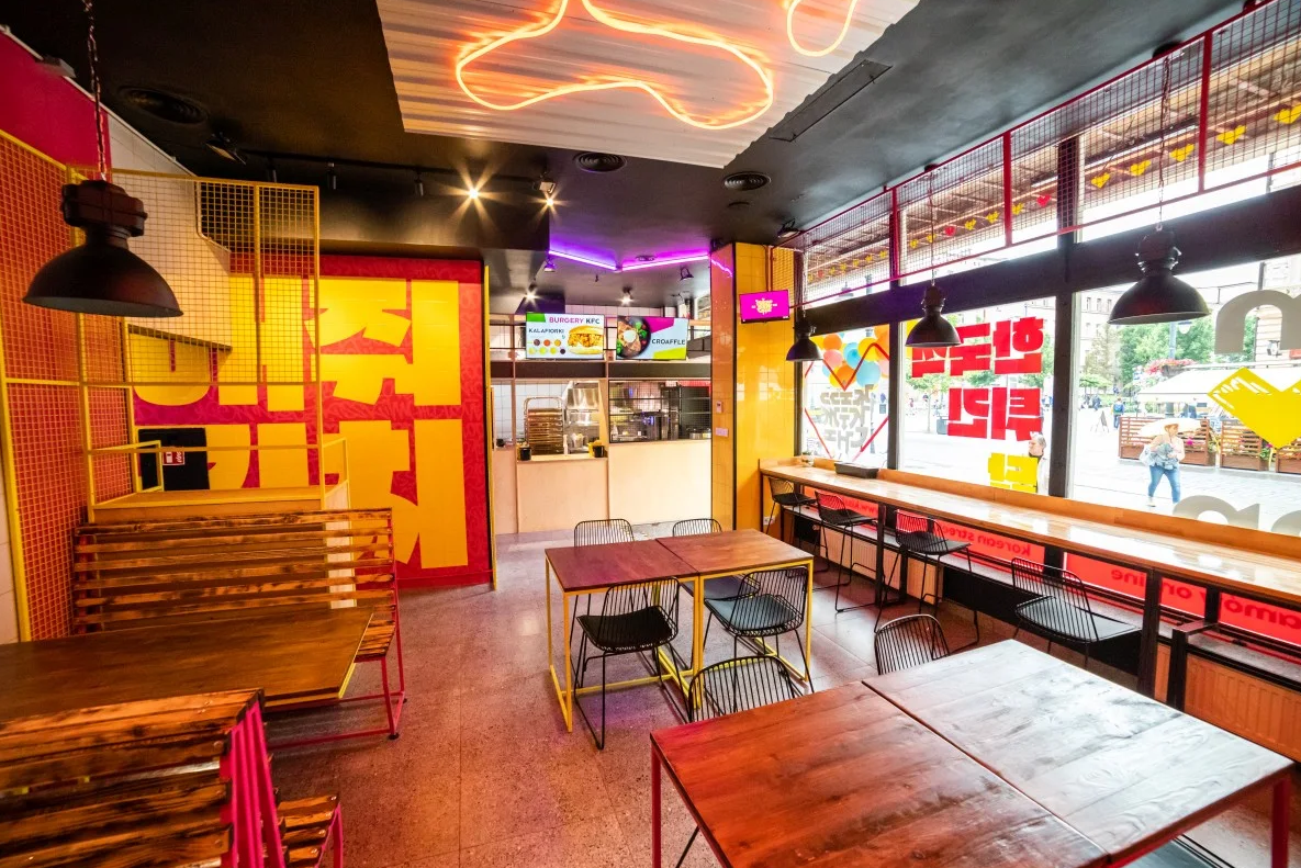 Kiss Kim Chi - street bar, Łódź, ul. Piotrkowska 115/119