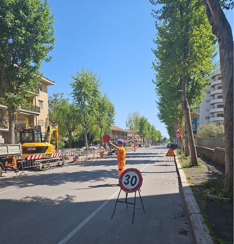 Alcuni Lavori stradali e demolizioni effettuate