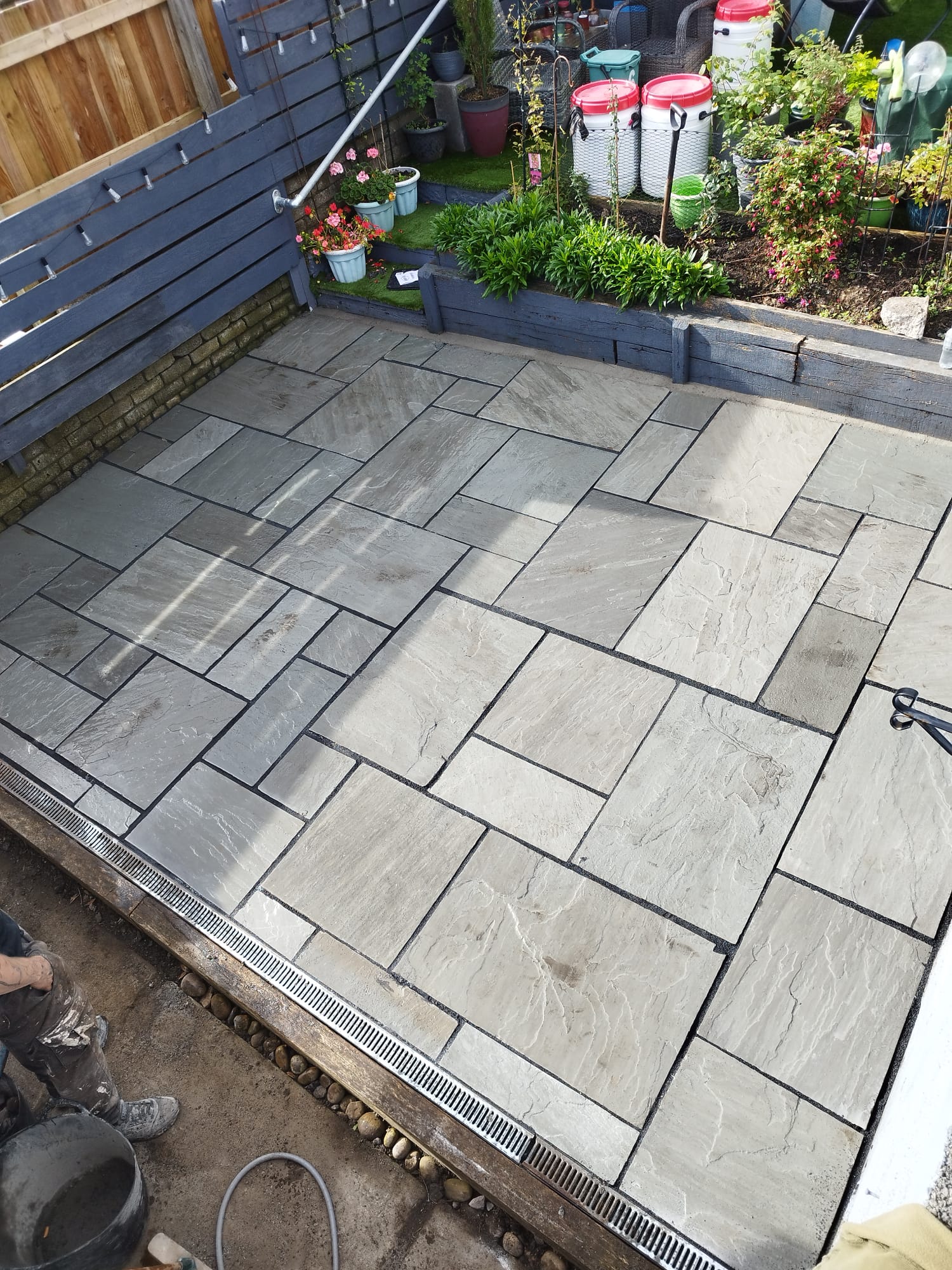 Customer garden neath