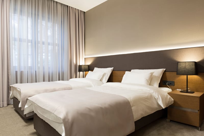 ๐ฐ Budget Hotels