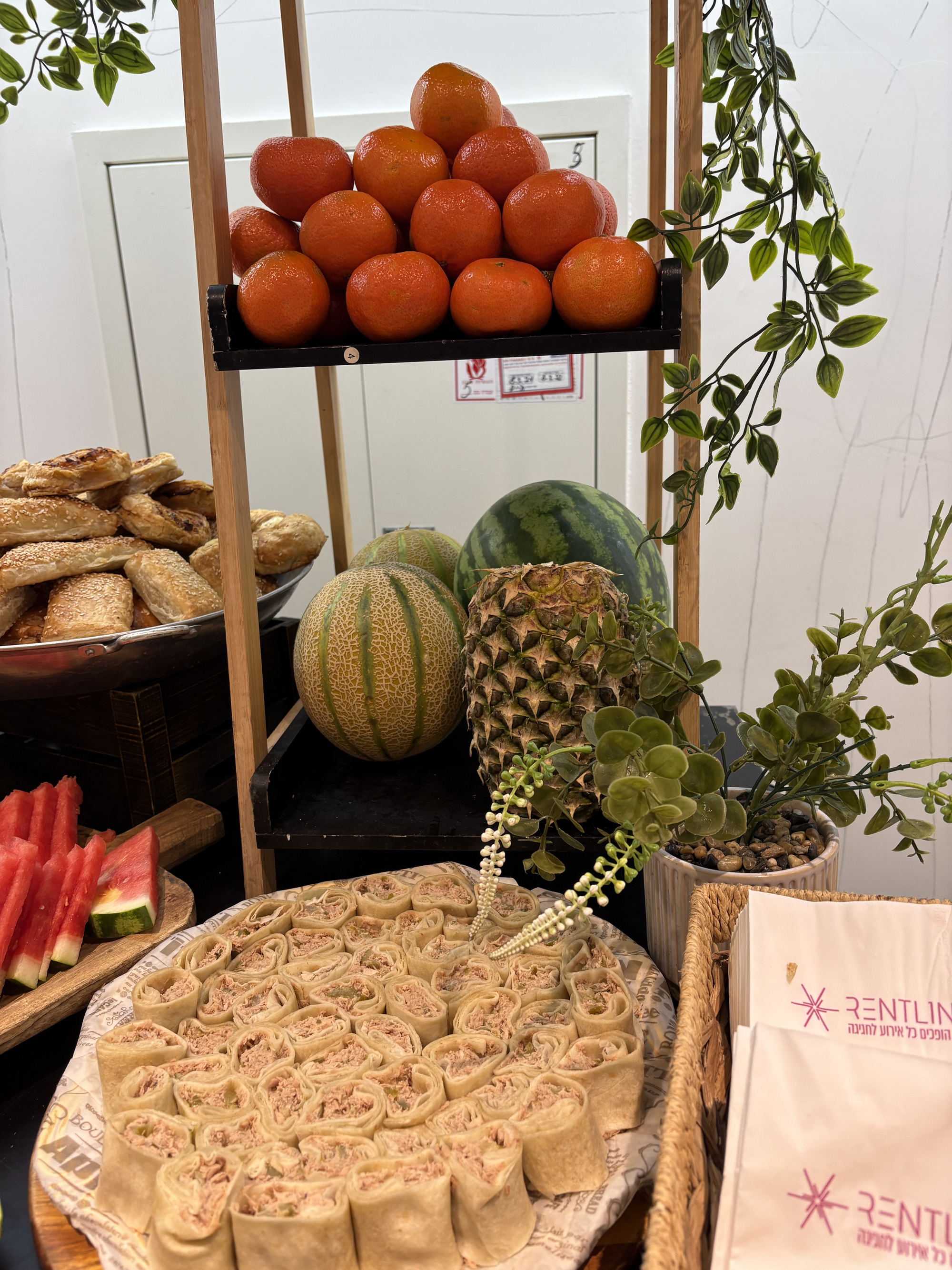 מגש טורטיות במילויים שונים - 15 י'ח - 222₪