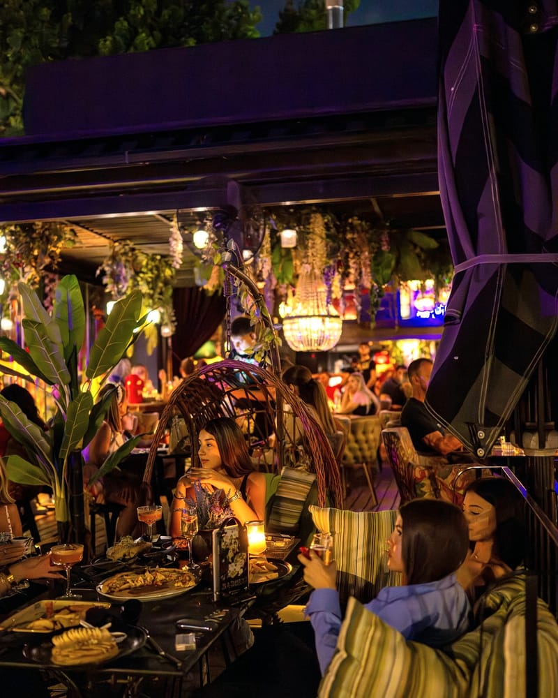 Barong Cafe -Bar - Restaurant ,Marina Zeas ,Piraeus