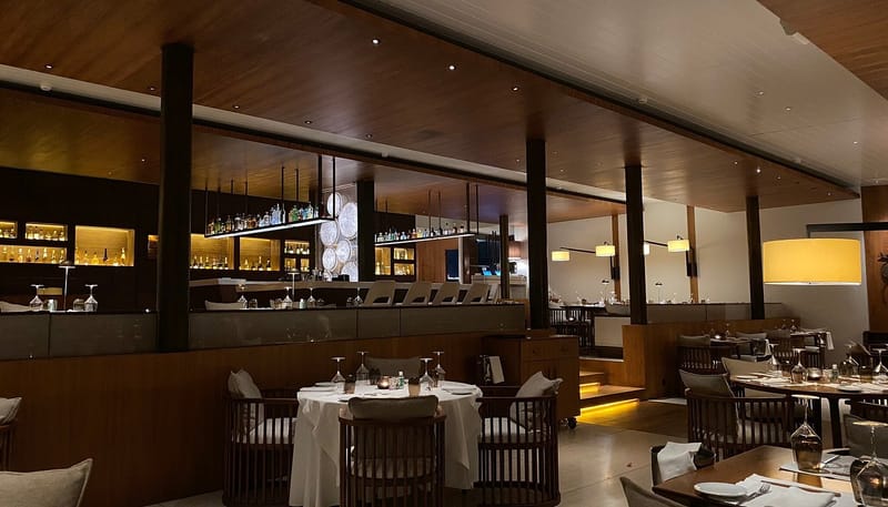 Ιθάκη Restaurant,Βουλιαγμενη