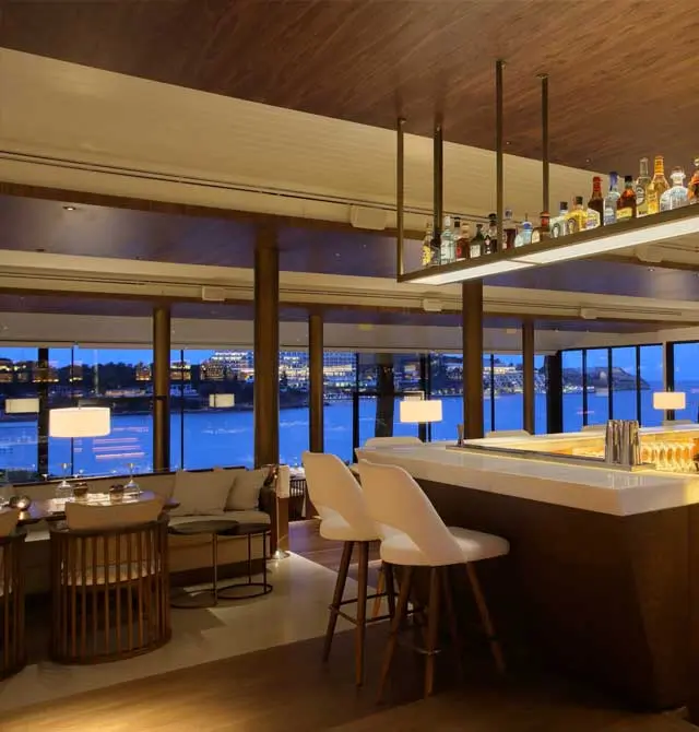 Ιθάκη Restaurant,Βουλιαγμενη