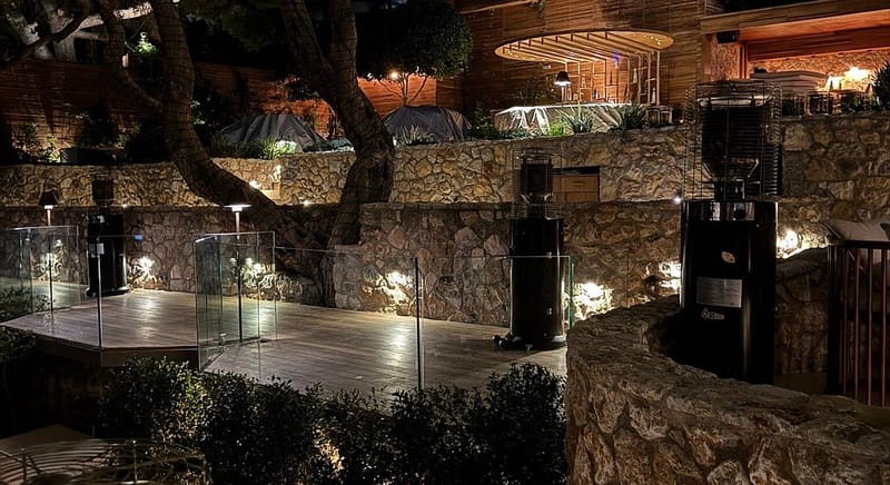 Ιθάκη Restaurant,Βουλιαγμενη